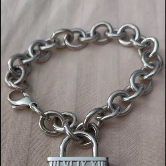 Like-NEW!Tiffany & Co Atlas Lock Swiss Watch Charm Link Bracelet Sterling Silver - Picture 7 of 9